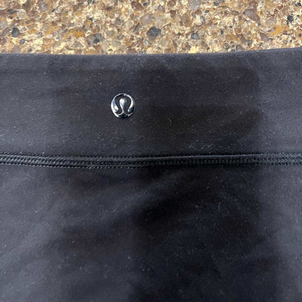 Lululemon skirt cotton material sz 6.. black - Picture 3 of 5